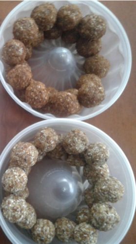 Read more about the article Essential Oil Energy Balls